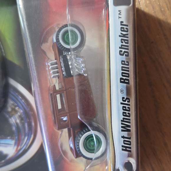 Hot Wheels Custom Classics - Bone Shaker (BROWN) - 4 of 5  - NEW - Picture 6 of 6